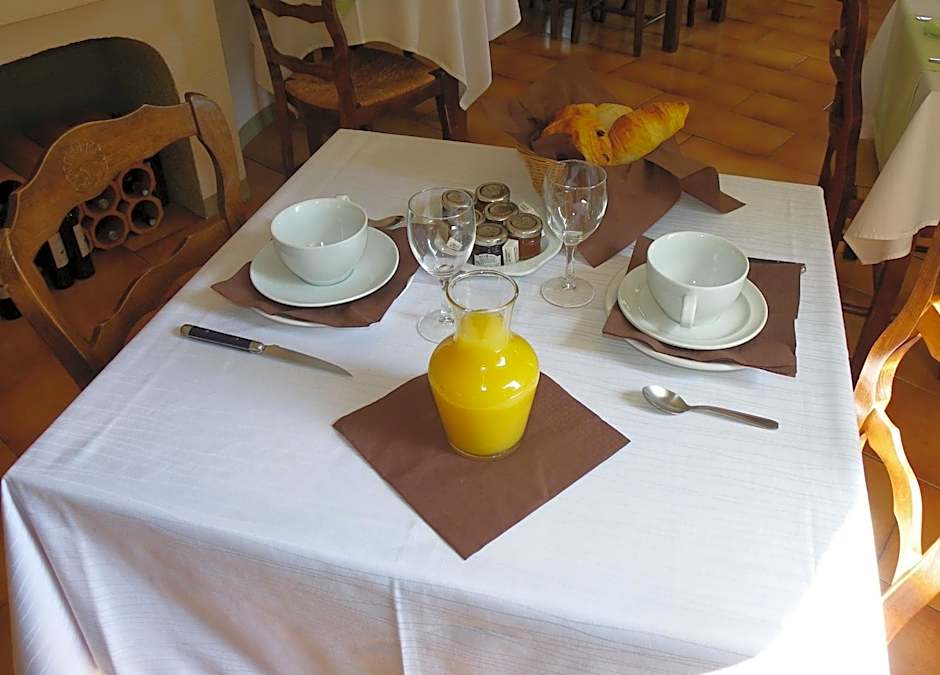 HUMAN HOTEL RESIDENCE ex esparrus