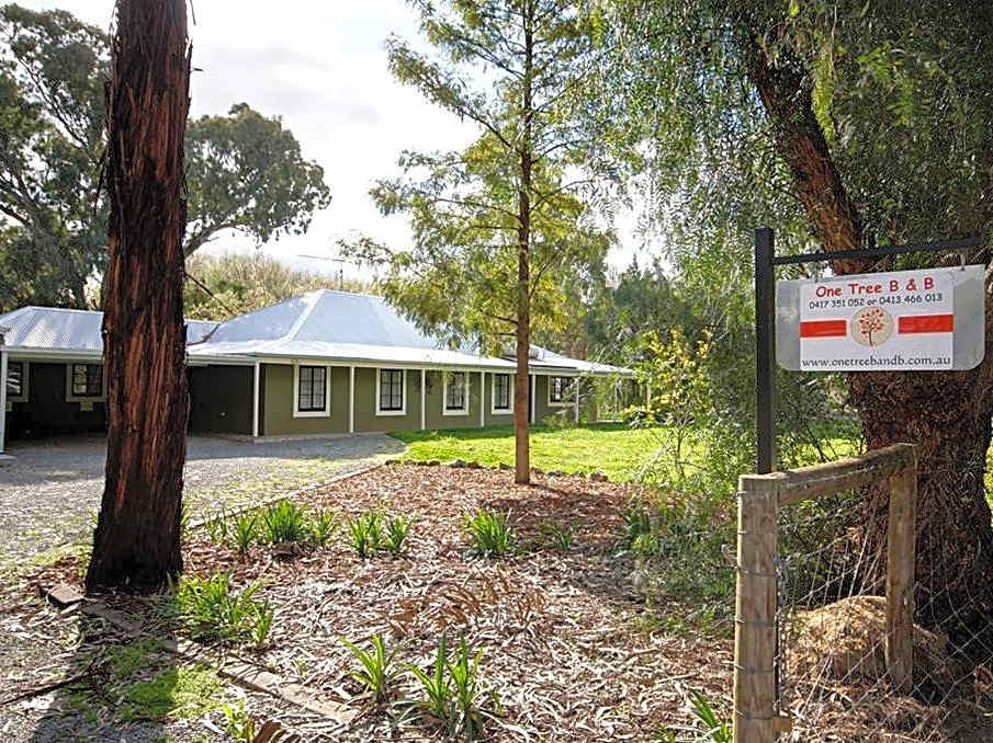 One Tree Bed And Breakfast
