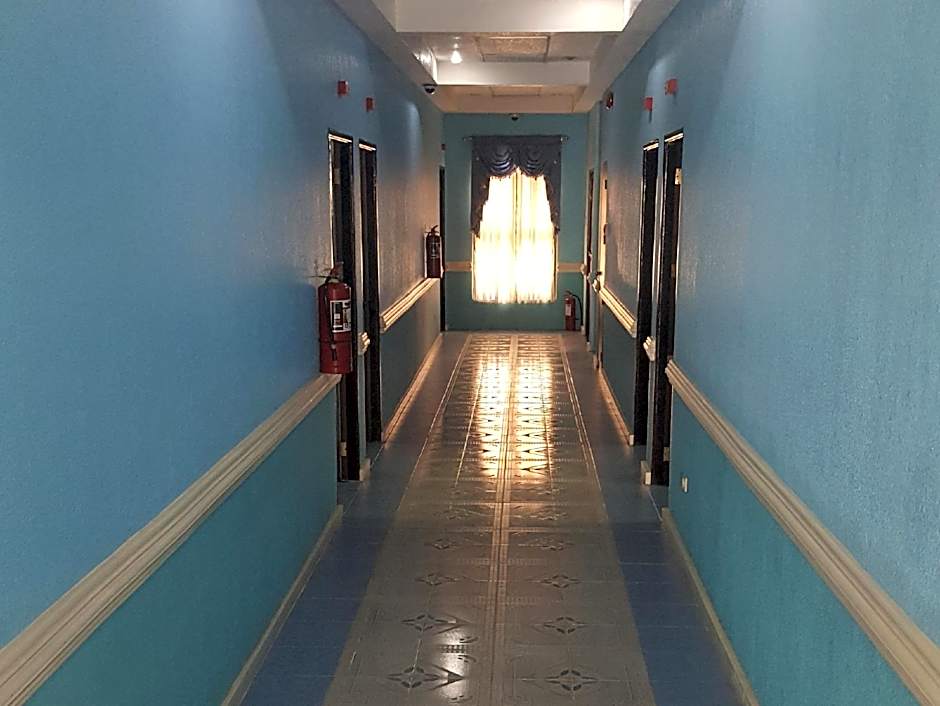 Kokomos Suites Hotel