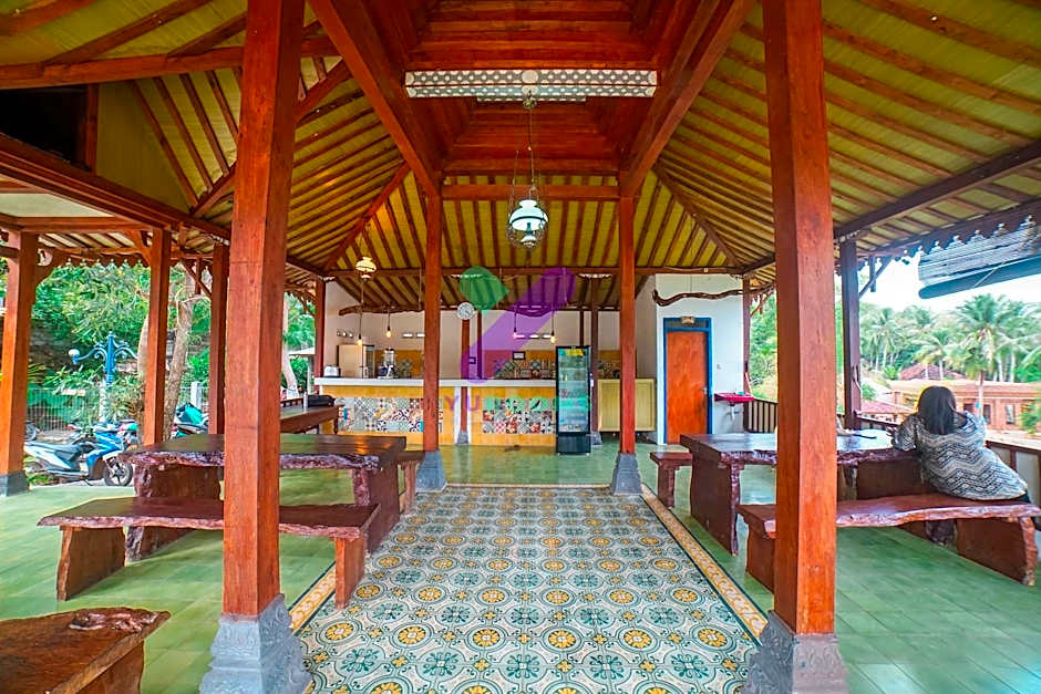 Arys Lagoon Bungalow & Hotel