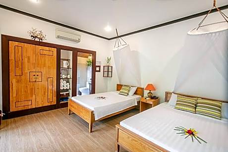 Bungalow Double with Garden View