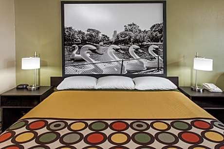 King Room - Non-Smoking