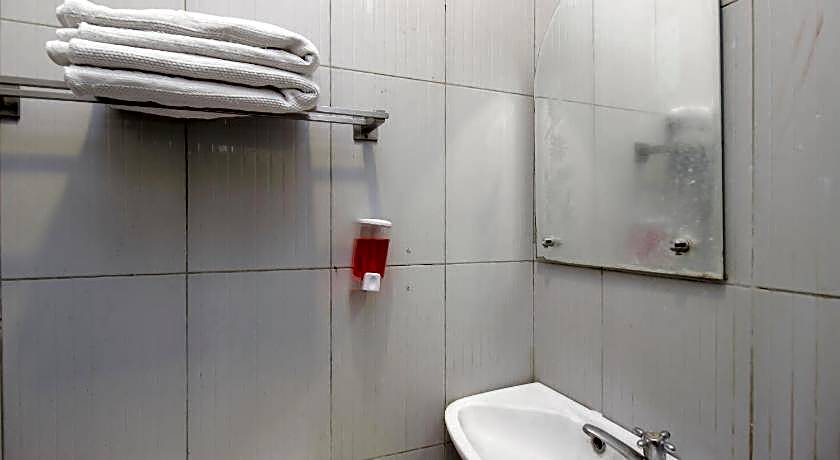 RedDoorz near Bethesda Manado