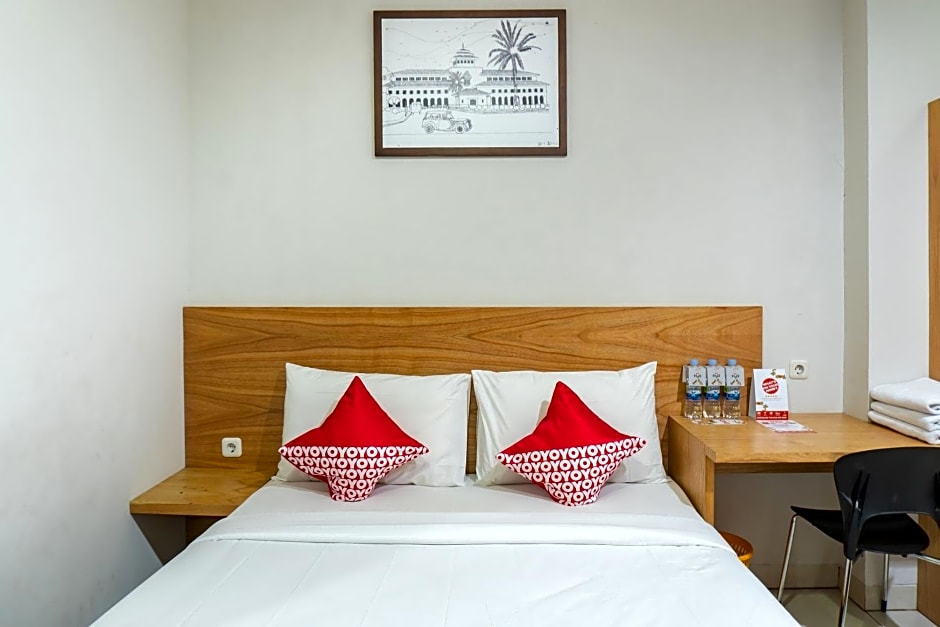 Super OYO 794 Ln 9 Bandung Guest House