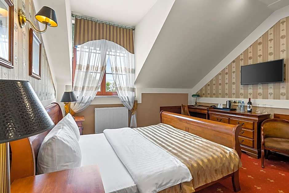 Hotel Diament Arsenal Palace Katowice - Chorzów
