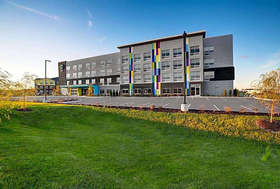 Tru by Hilton Stoughton, WI