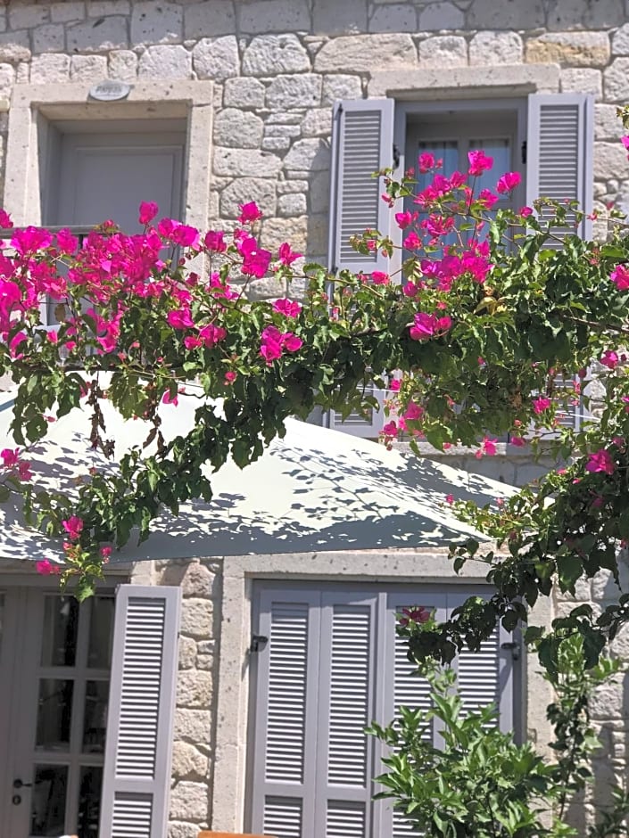 Çona Butik Otel