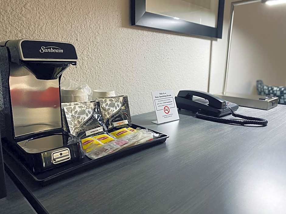 Ramada by Wyndham Windsor Locks