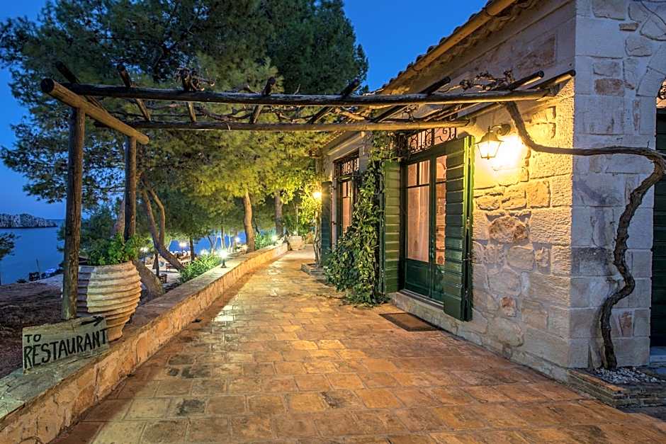 Nobelos Seaside Lodge