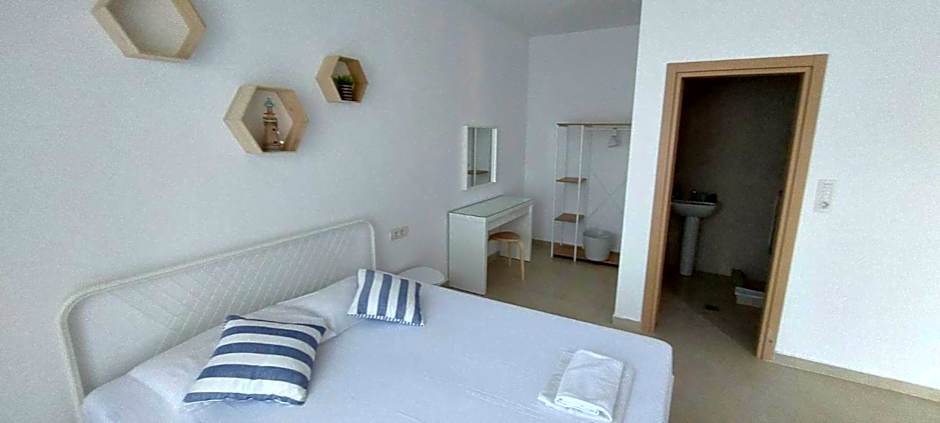 Telhinis Hotel & Apartments