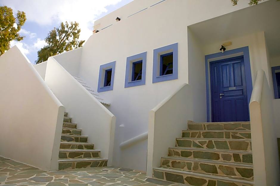 Vardes Hotel Studios