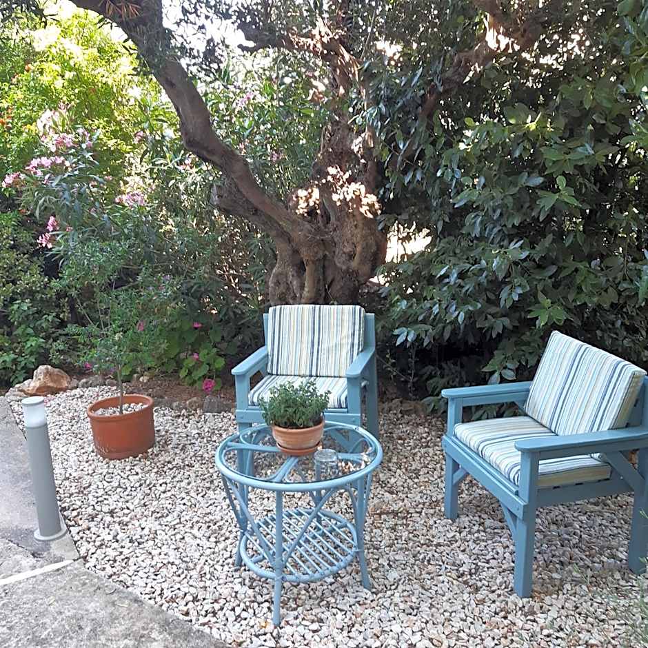 Villa Chariklia Studios