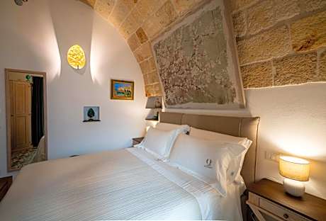 Deluxe Double Room with Shower