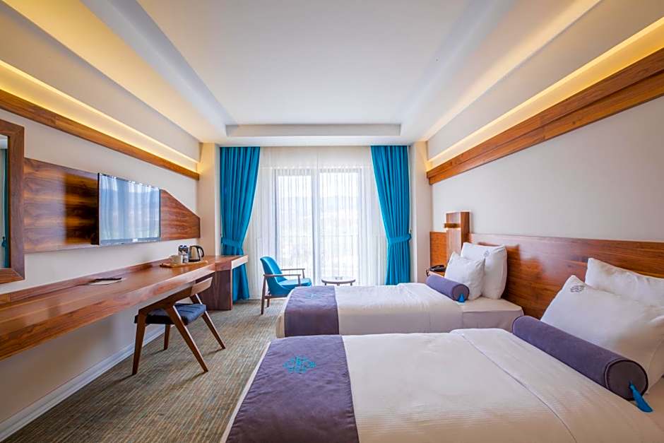 Karpalas City Hotel & Spa
