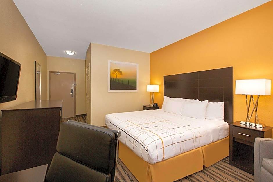 La Quinta Inn & Suites by Wyndham Lincoln