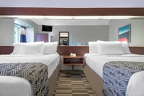 Queen Room with Two Queen Beds - Non-Smoking