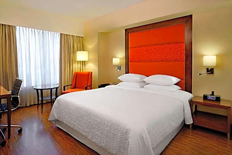 Deluxe King Room - 20% Discount on Food & Beverages