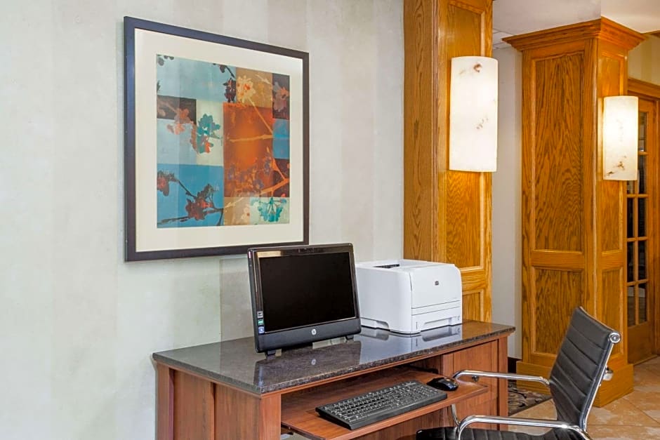 Hawthorn Suites by Wyndham Decatur