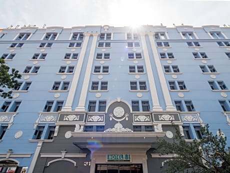 Hotel 81 (Premier) Star