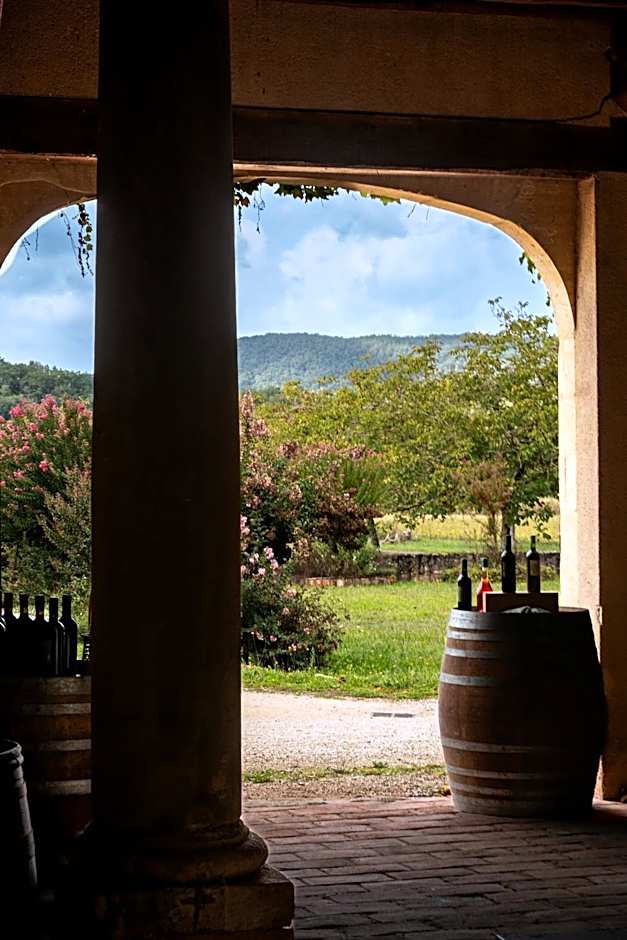 Château la Gineste - Castle and Vineyard