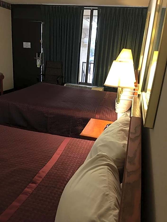 Sunset Inn Clarksville