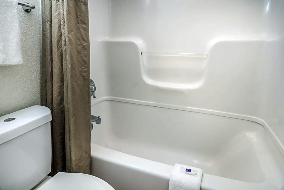 Motel 6-Irving, TX - Dallas