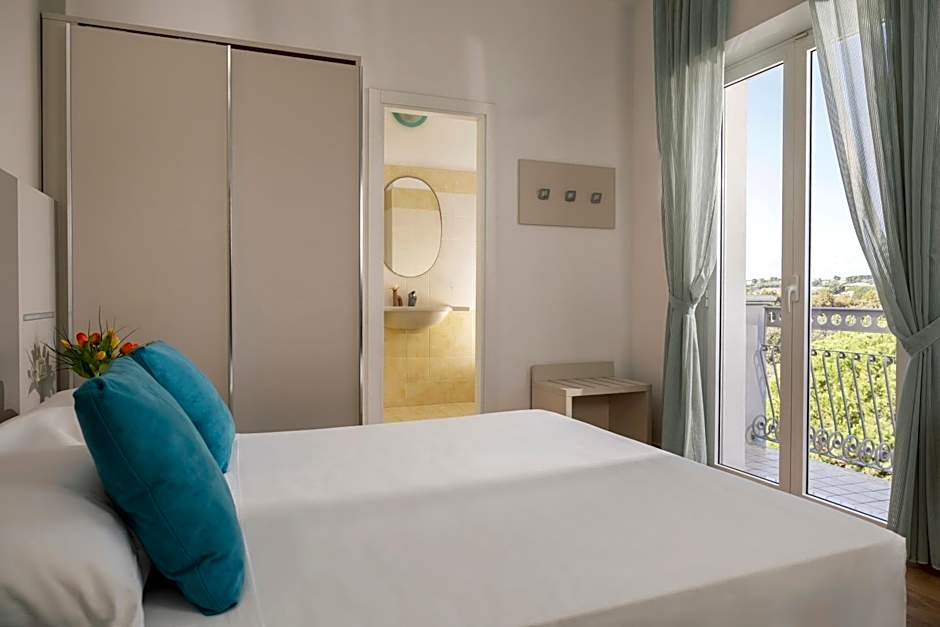 Hotel Caravel B&B