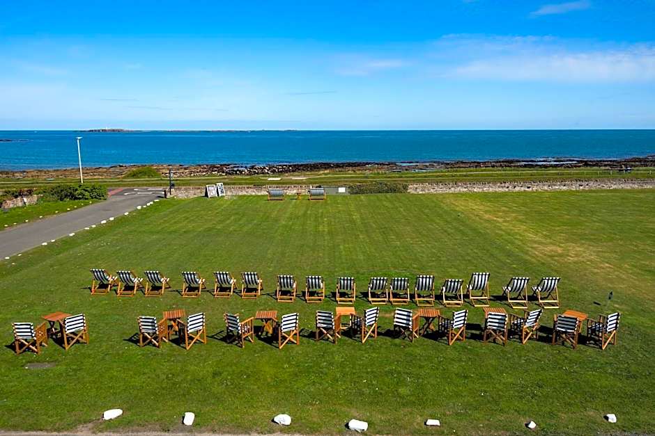 Beach House Hotel