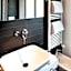 Q Hotel