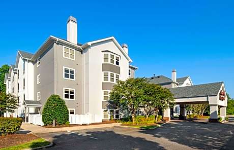 Hampton Inn & Suites Newport News (Oyster Point)