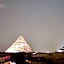 The Gate Hotel Front Pyramids & Sphinx View