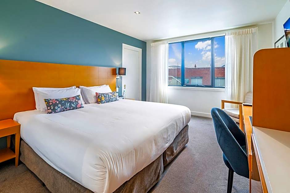 Gateway Hotel by Nightcap Plus