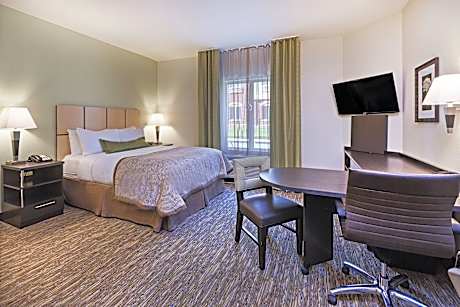 1 Queen Studio Suite Mobil Access Tub