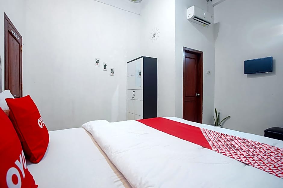 OYO Life 90587 Domen Homestay Syariah