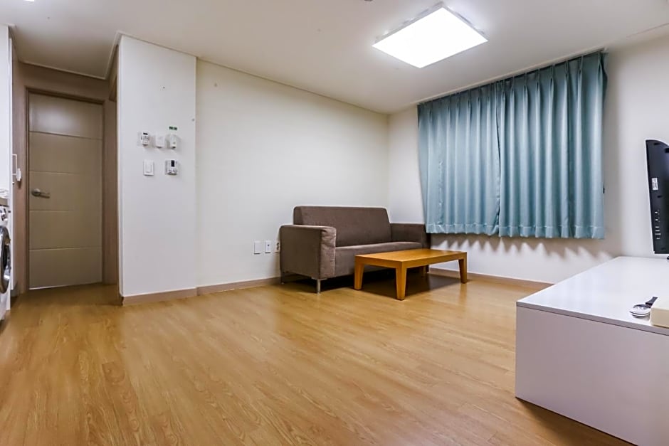 Jungmun Yegreen Residence Hotel