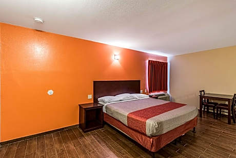 1 King Bed | Smoking, Micfridge