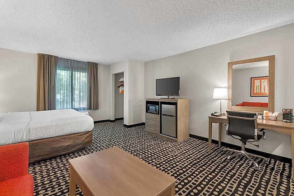 Quality Suites Stratford