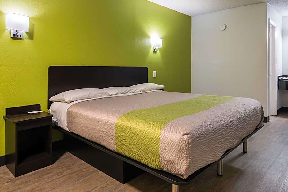 Motel 6 Irving - Loop 12