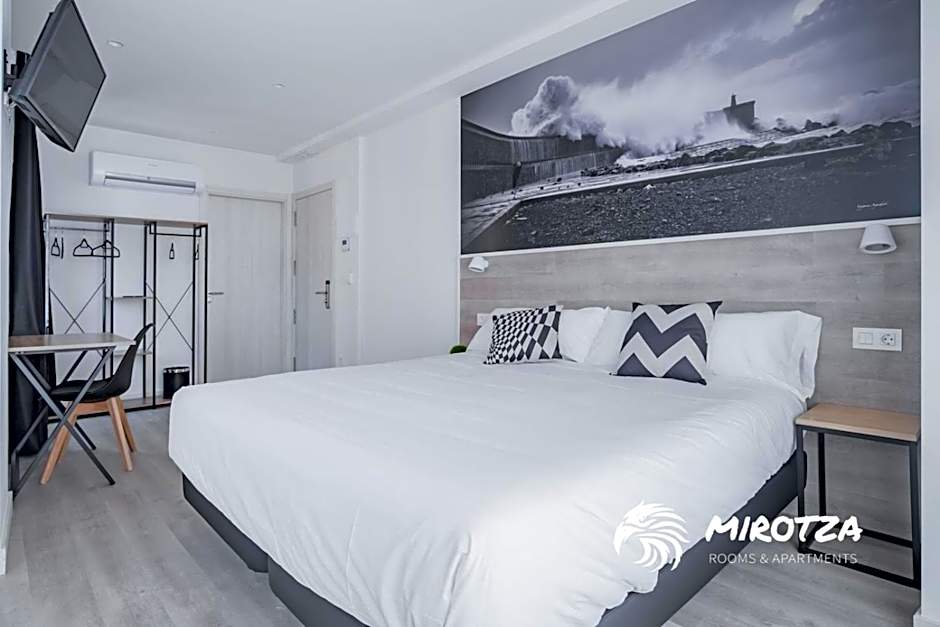 MIROTZA ROOMS AND APARTMENTS