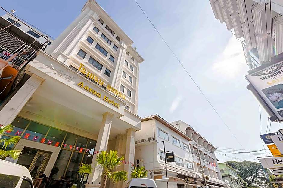 Aaron Riverview Hotel