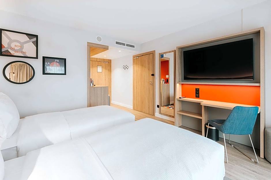 Hampton by Hilton Warsaw Reduta