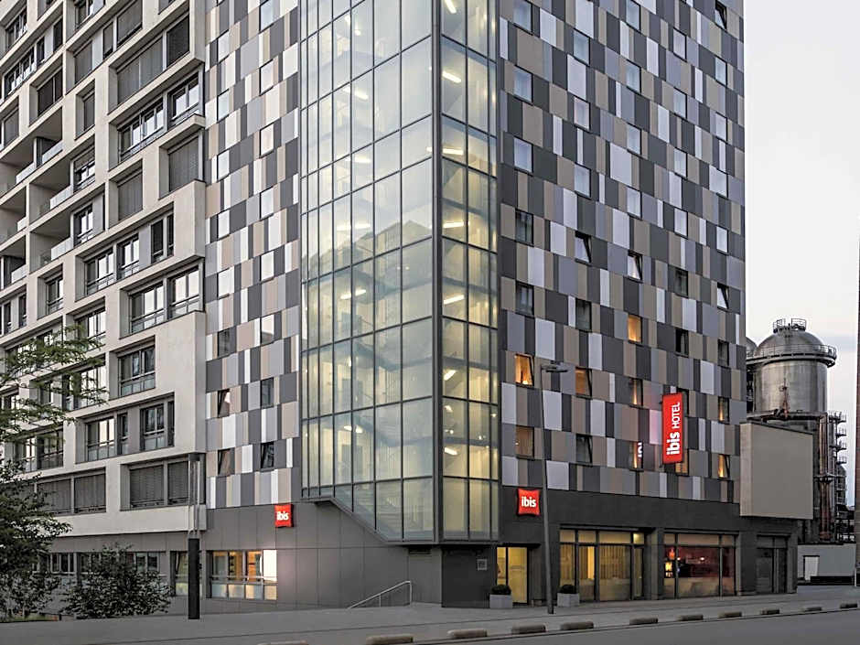 Ibis Esch Belval