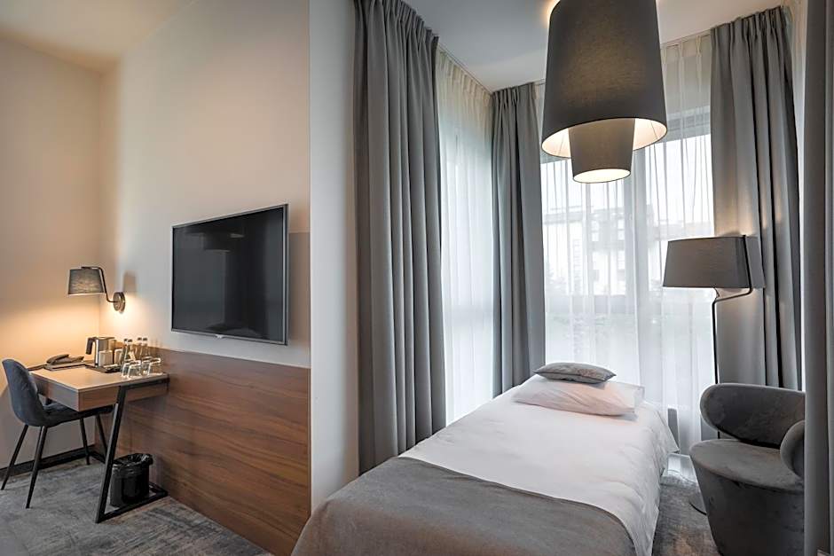Garden Square Hotel