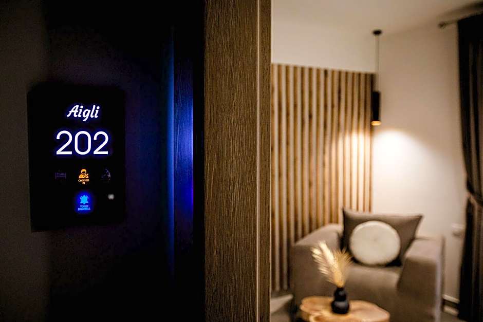 Naias Nemeia Luxury Rooms