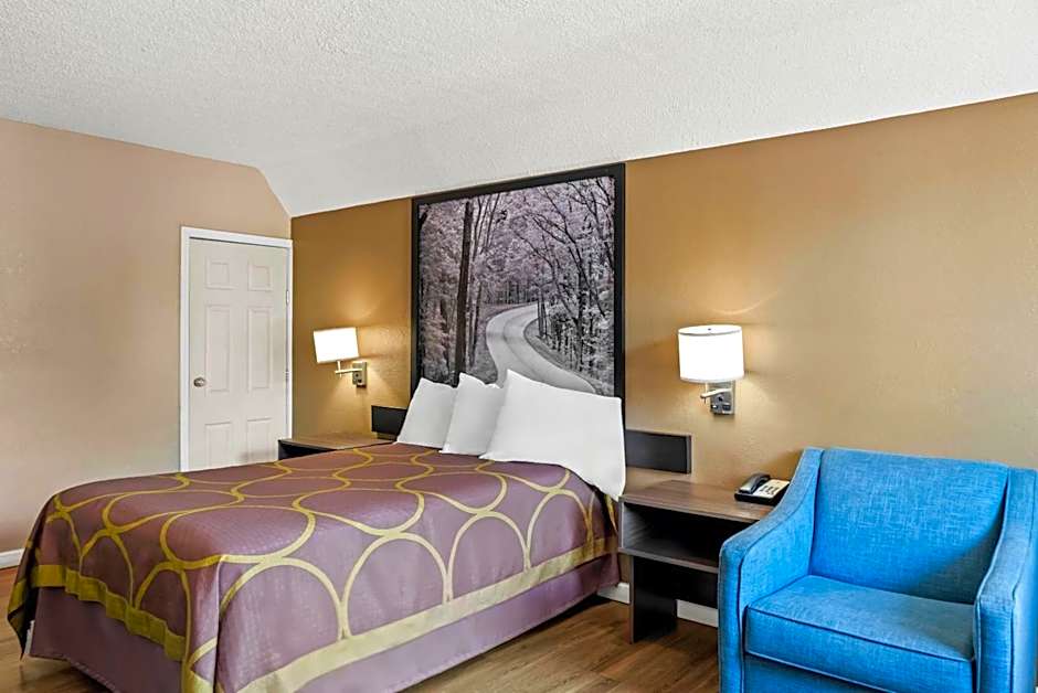 Super 8 by Wyndham Brownsburg