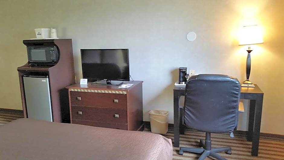 Days Inn & Suites by Wyndham Vancouver