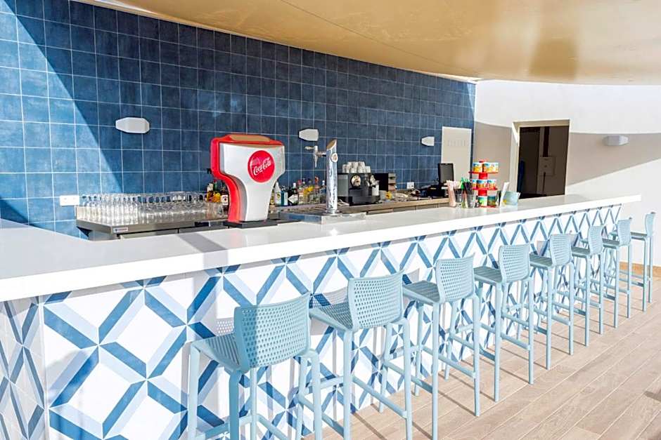 Parque Nereida Suites Hotel