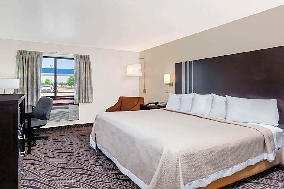 Days Inn by Wyndham Dyersburg