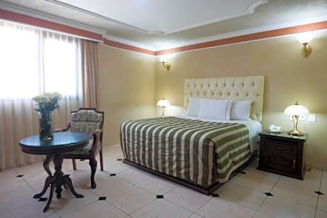 Executive Queen Room