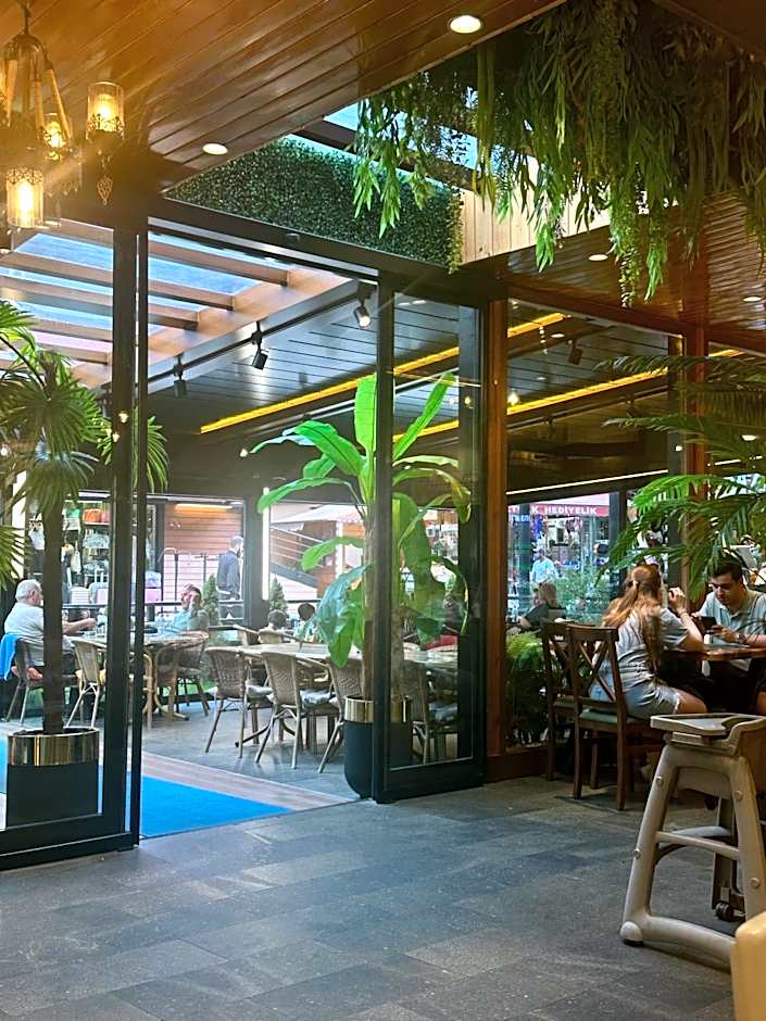 Inanlar Garden Hotel & Bungalow